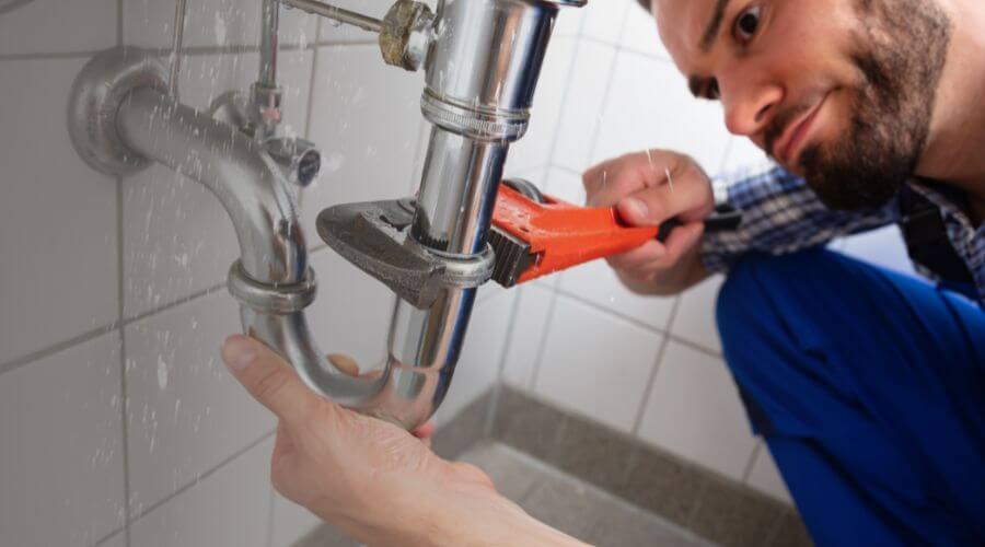 Expert burst pipe repair services in Pickerington, OH